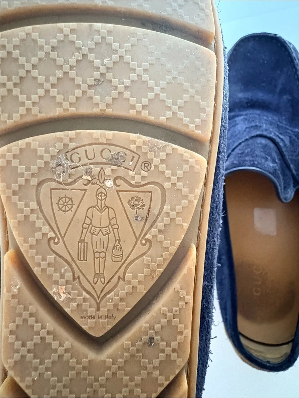 Gucci Navy Suede Slip-On Loafers with Tan Rubber Sole mens 8.5 size